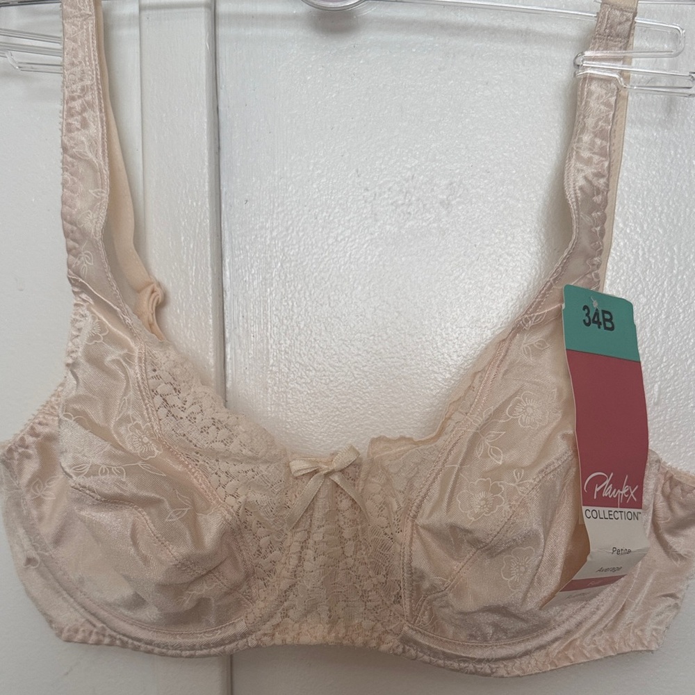 Playtex Women's Soft Lace Cream Underwire Bra
